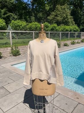 Peach Size M Tan Jumper Crewneck